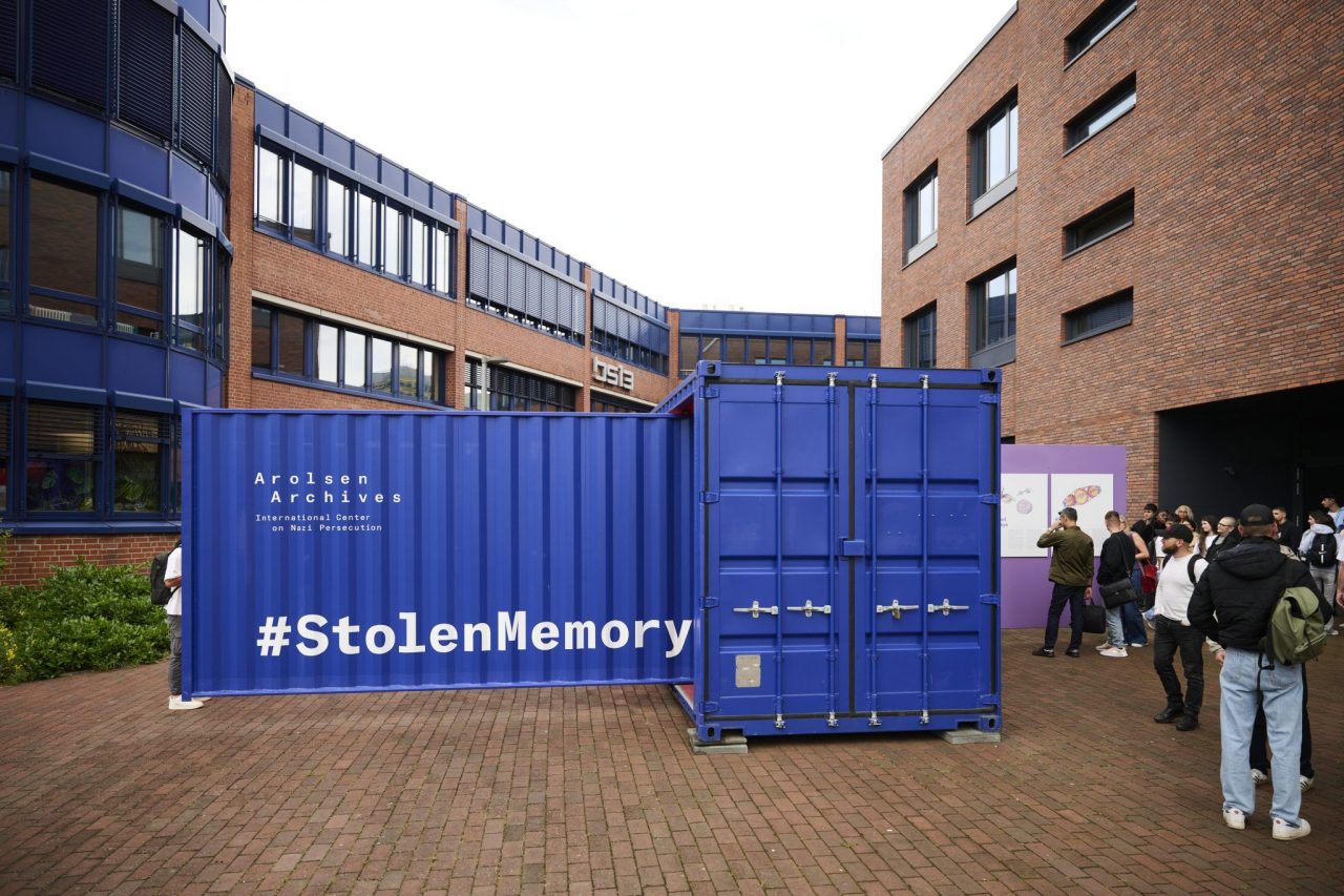 Ausstellung #StolenMemory regt zur Auseinandersetzung mit der Geschichte an