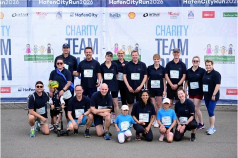 BS13 Kolleginnen und Kollegen (mit Nachwuchs) beim Hafencity Run